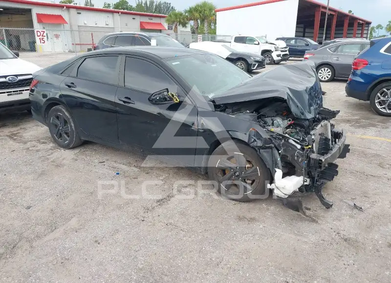 2021 Hyundai Elantra photo