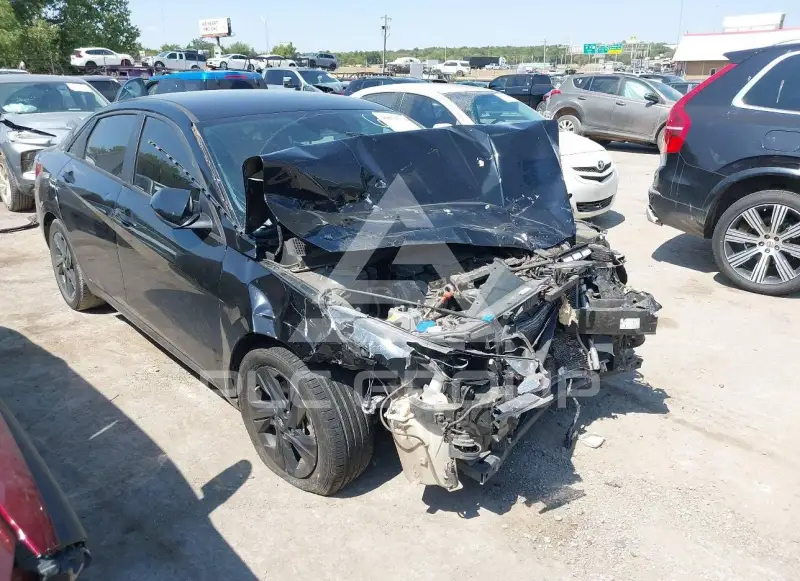 2021 Hyundai Elantra photo