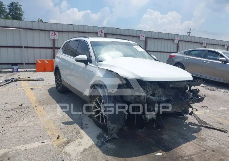 2021 Volkswagen Tiguan фото