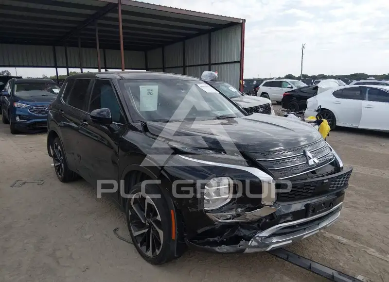2022 Mitsubishi OUTLANDER photo