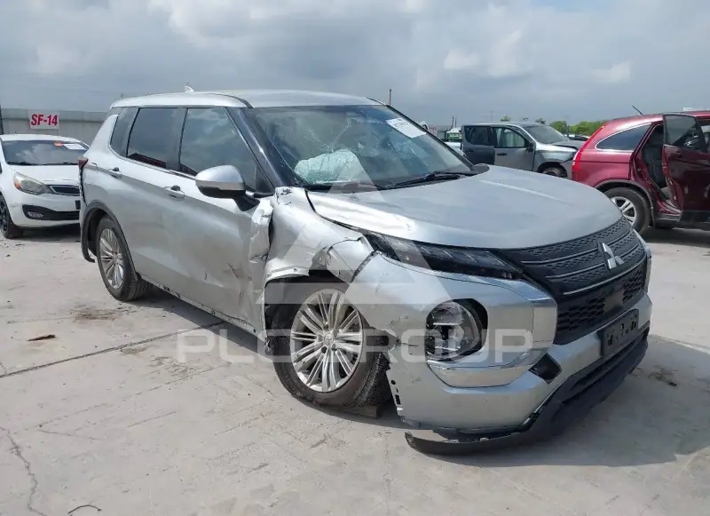 2022 Mitsubishi OUTLANDER photo