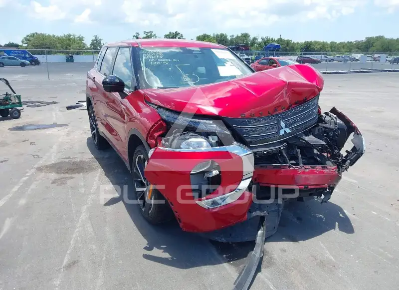 2022 Mitsubishi OUTLANDER photo