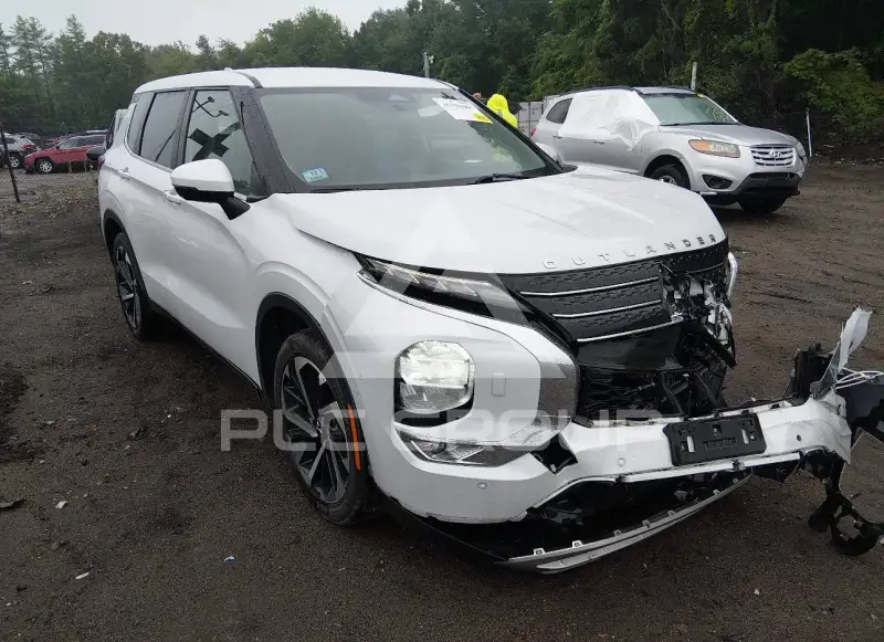 2022 Mitsubishi OUTLANDER фото