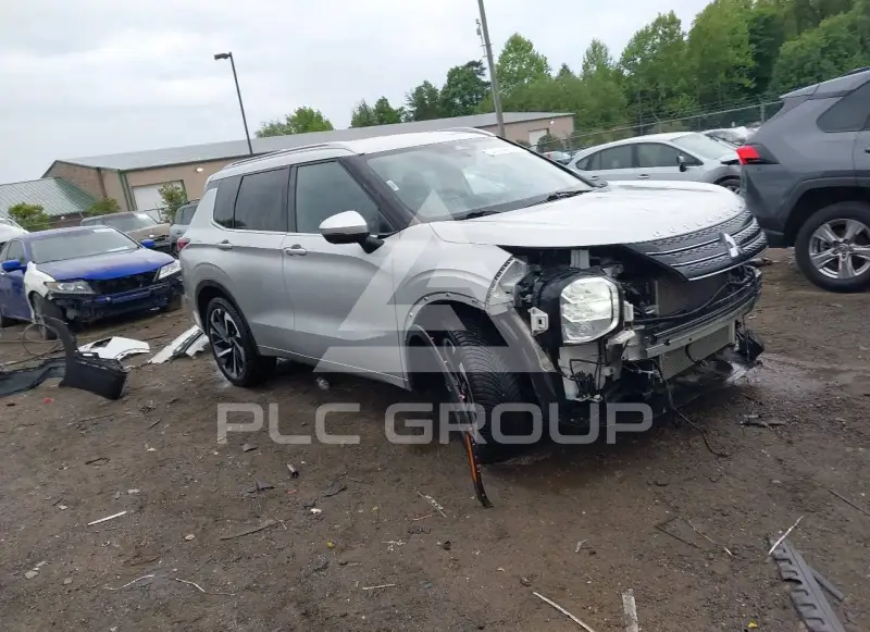 2022 Mitsubishi OUTLANDER фото