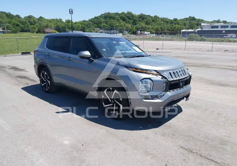 2022 Mitsubishi OUTLANDER photo