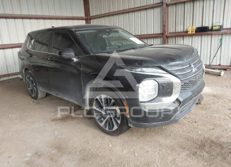 2022 Mitsubishi OUTLANDER photo
