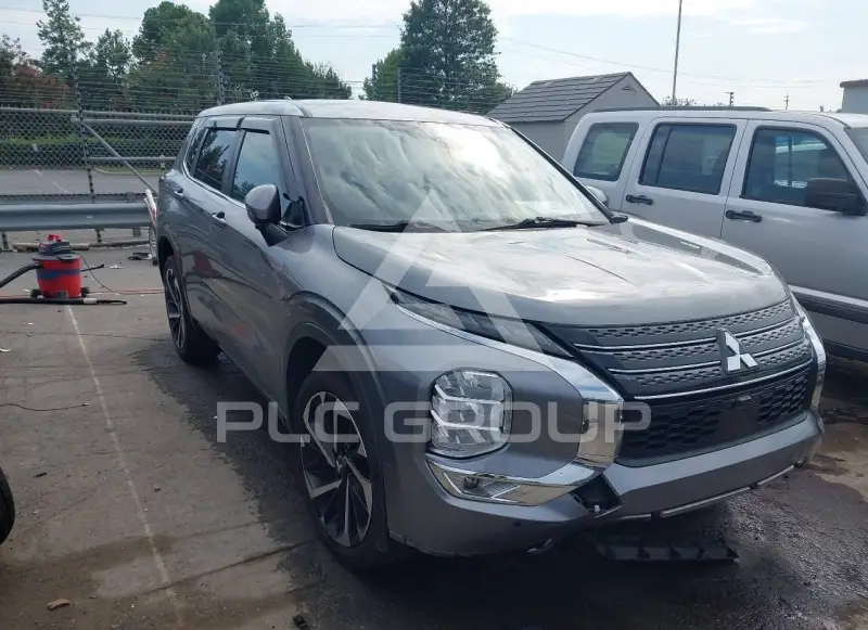 2022 Mitsubishi OUTLANDER фото