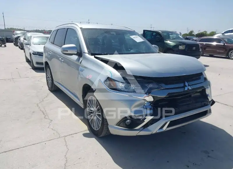 2022 Mitsubishi OUTLANDER photo