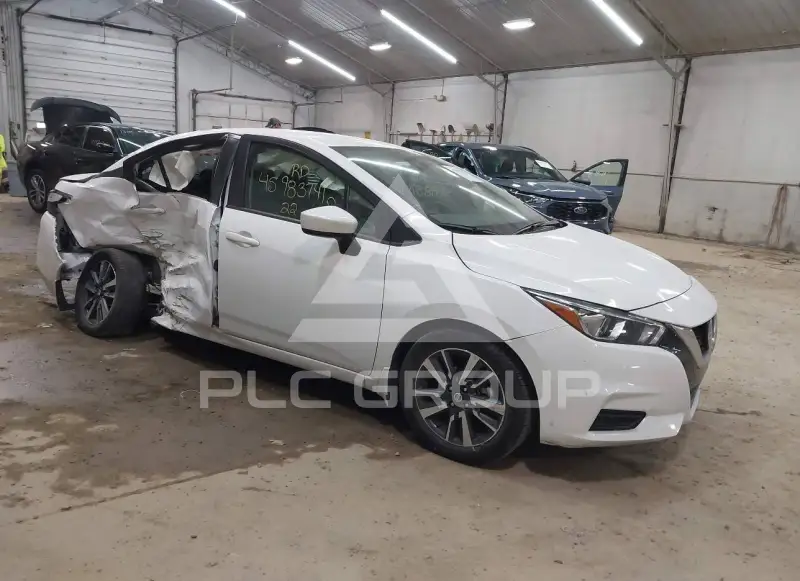 2022 Nissan VERSA фото
