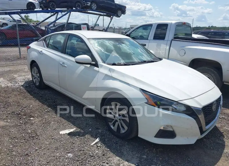 2022 Nissan ALTIMA photo