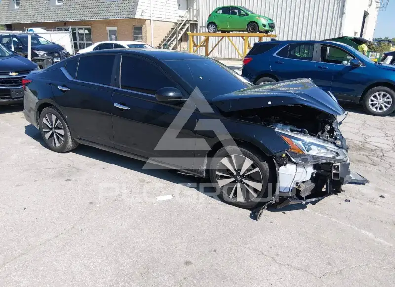 2022 Nissan ALTIMA фото