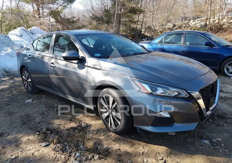 2022 Nissan ALTIMA photo