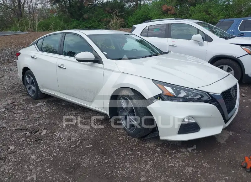 2022 Nissan ALTIMA photo