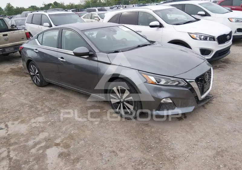 2022 Nissan ALTIMA photo