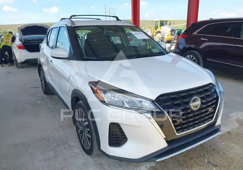 2022 Nissan KICKS photo