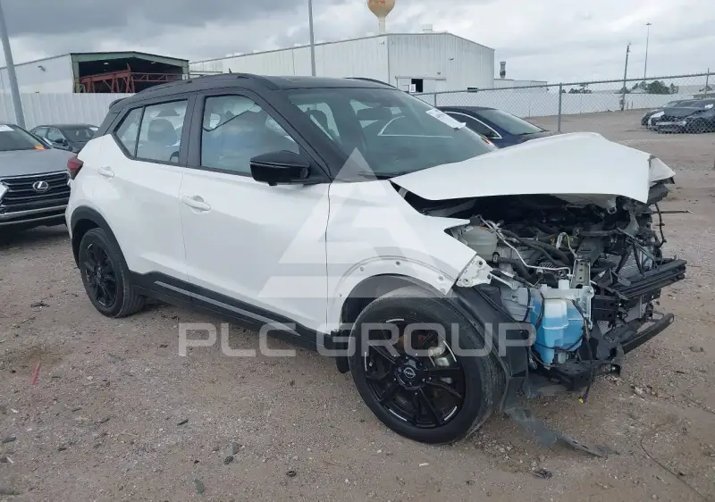 2022 Nissan KICKS фото