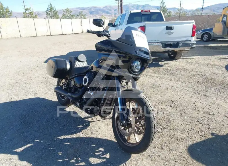 2022 Harley-Davidson FXLR фото