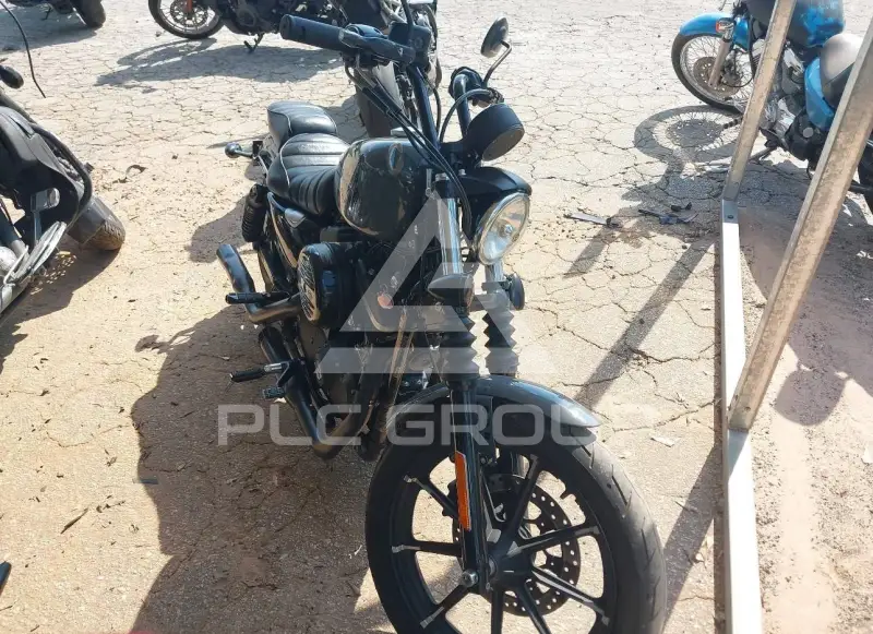 2022 Harley-Davidson XL883 photo
