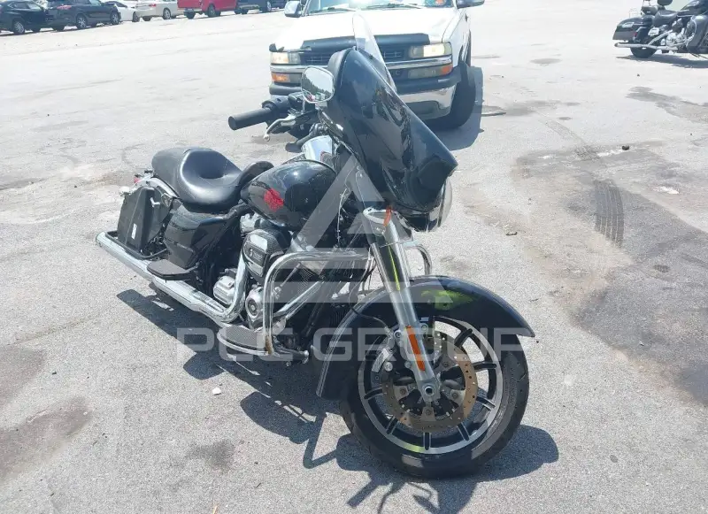 2022 Harley-Davidson FLHT photo