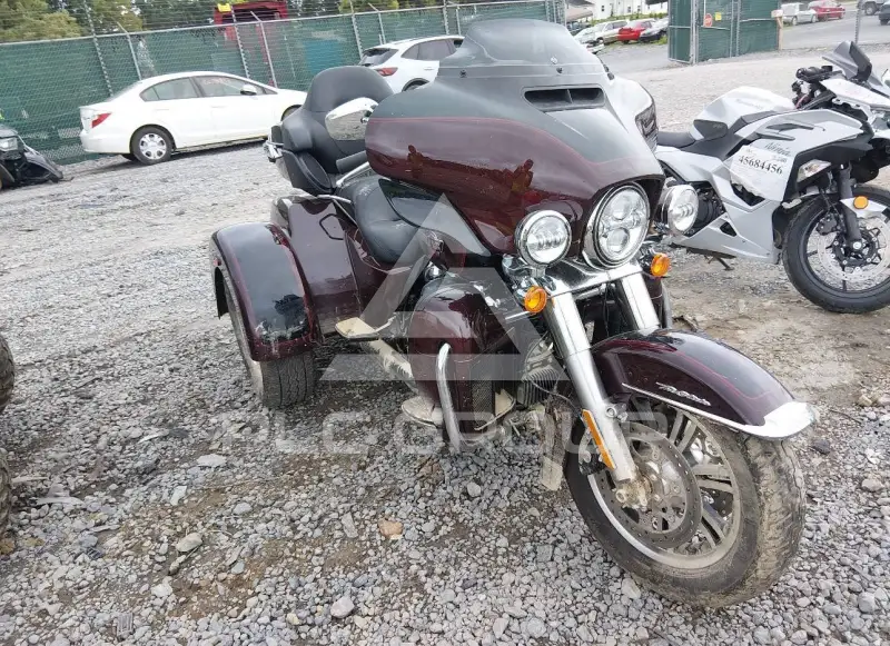2022 Harley-Davidson FLHTCU фото