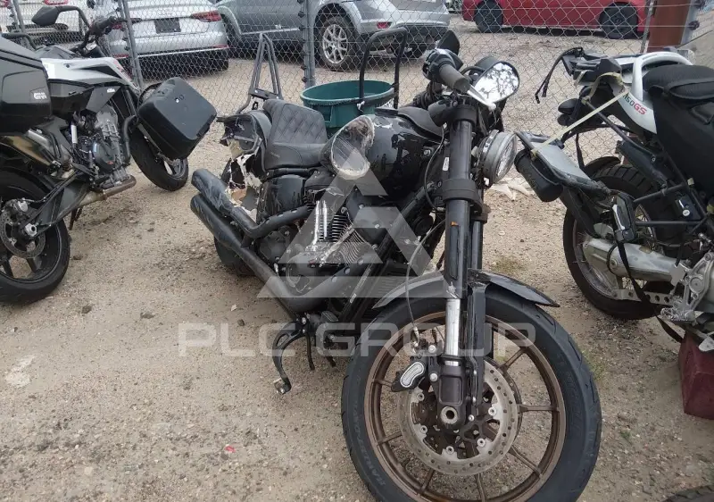 2022 Harley-Davidson FXLR фото