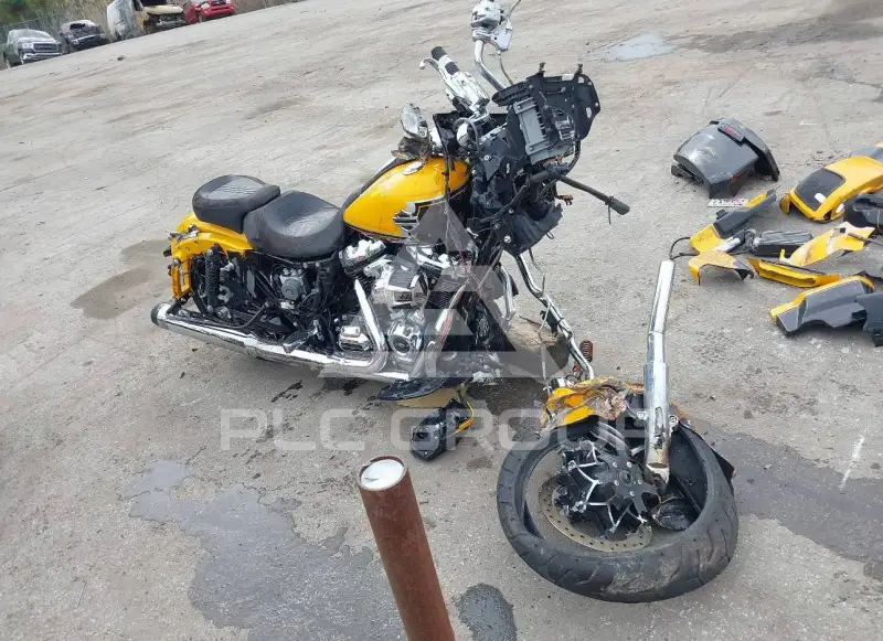 2022 Harley-Davidson FLHX photo