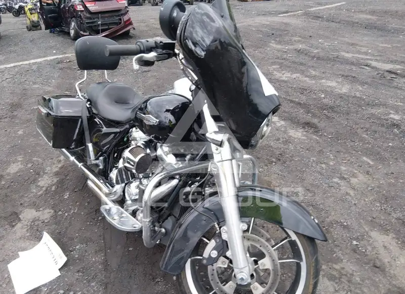 2022 Harley-Davidson FLHX фото