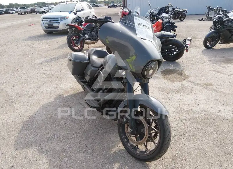 2022 Harley-Davidson FLHX фото