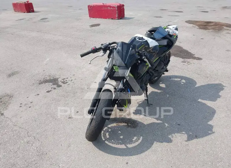 2022 Kawasaki ER650 photo