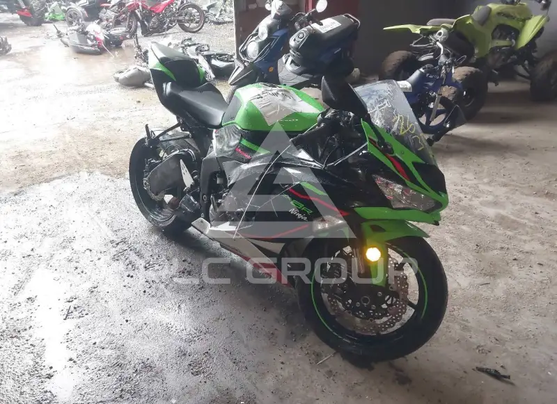 2022 Kawasaki ZX636 photo