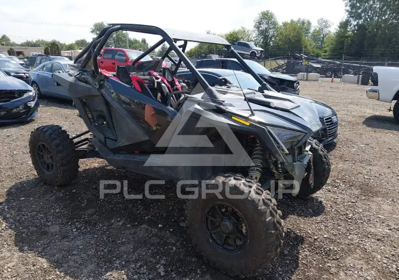 2022 Polaris Rzr photo