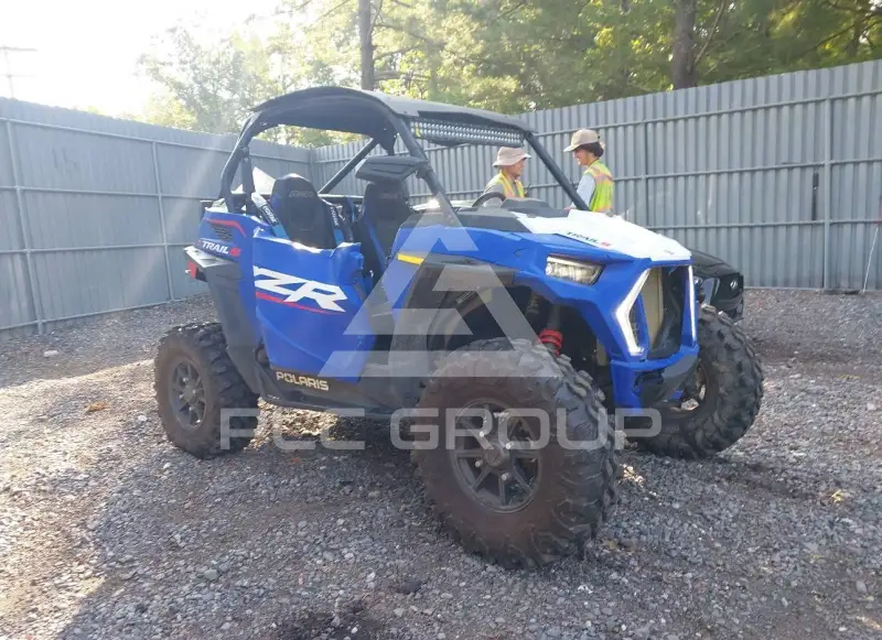 2022 Polaris Rzr photo