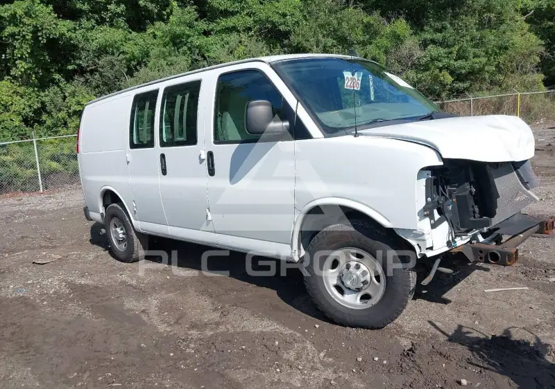 2022 Chevrolet EXPRESS photo