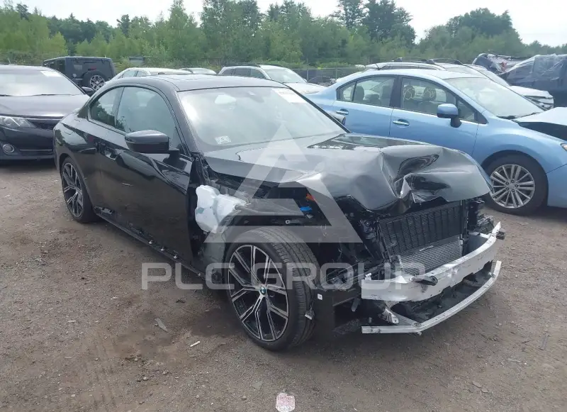 2022 BMW 230 photo