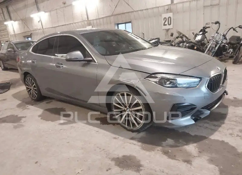 2022 BMW 228 фото