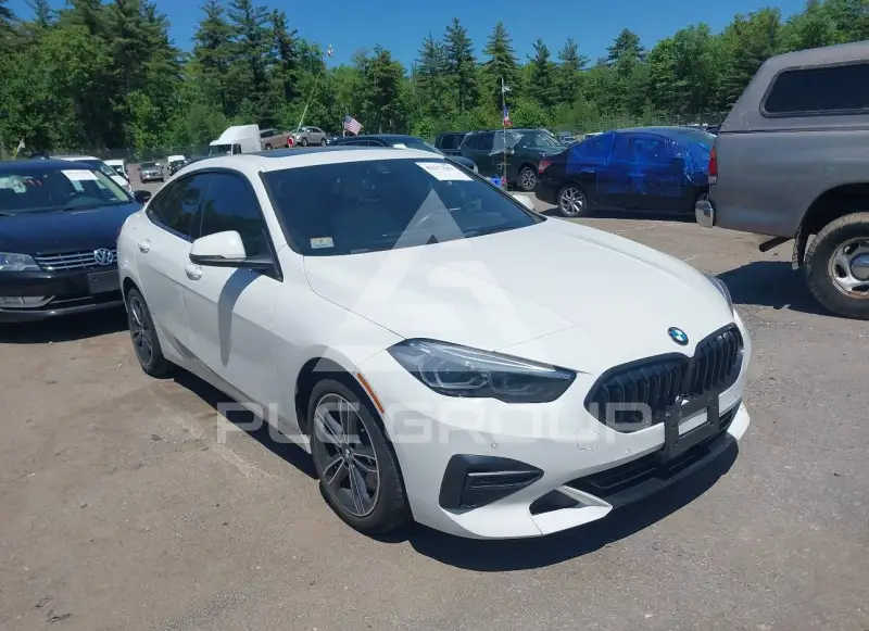 2022 BMW 228 фото