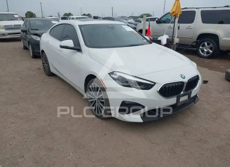 2022 BMW 228 фото