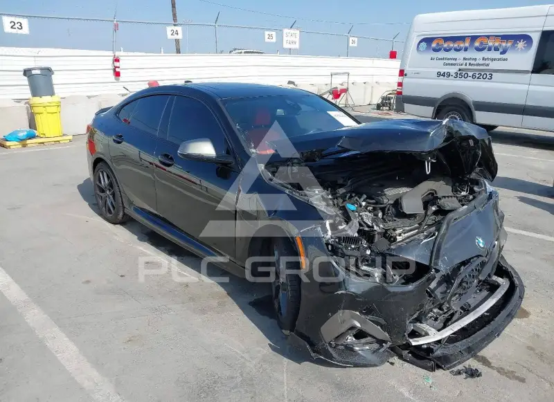 2022 BMW 235M фото
