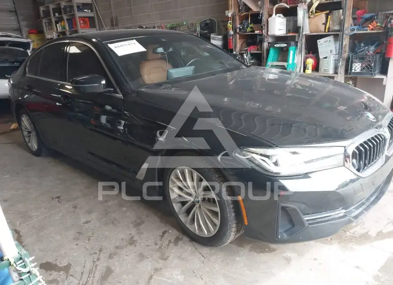 2022 BMW 530 фото