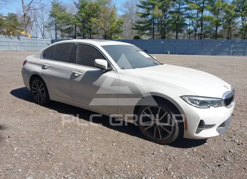 2022 BMW 330 photo