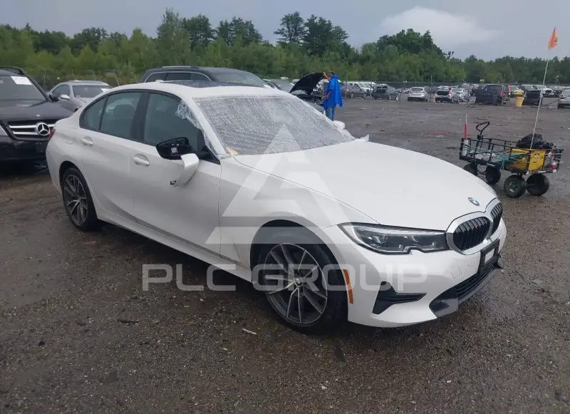 2022 BMW 330 фото