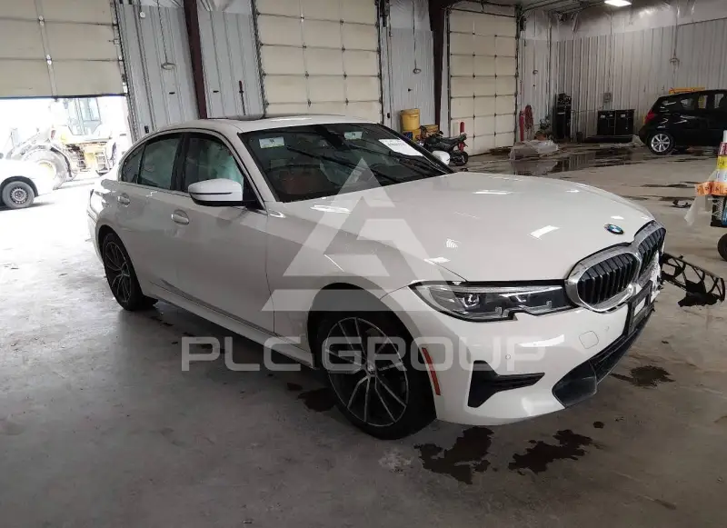 2022 BMW 330 фото