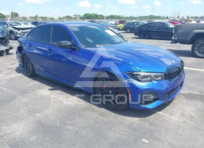 2022 BMW 330 photo