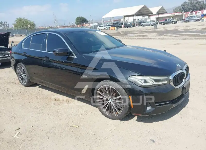 2022 BMW 530 фото