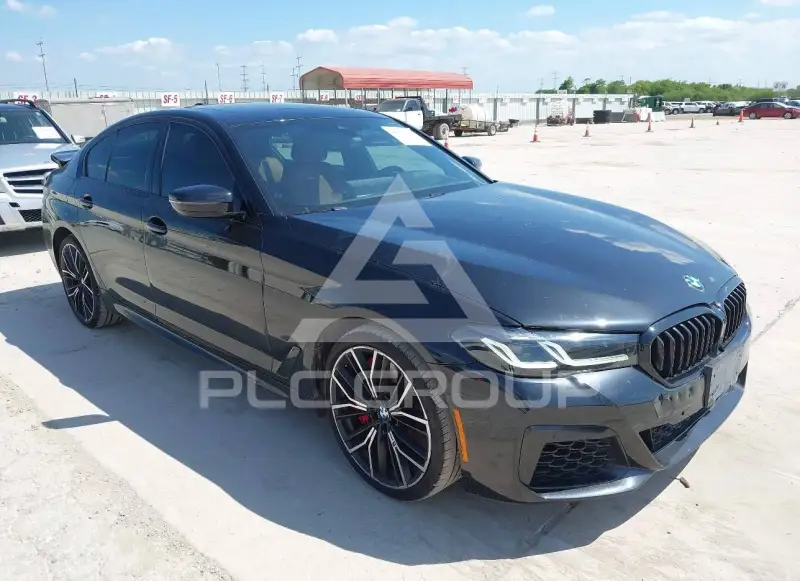 2022 BMW 540 фото