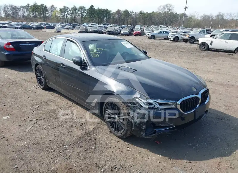 2022 BMW 540 фото