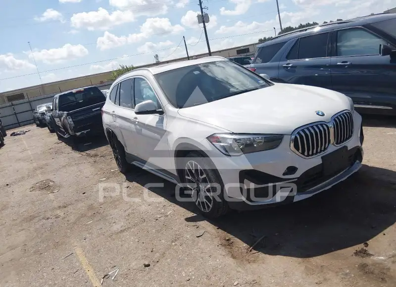 2022 BMW X1 photo