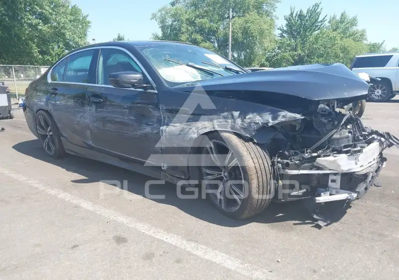 2022 BMW 330 фото