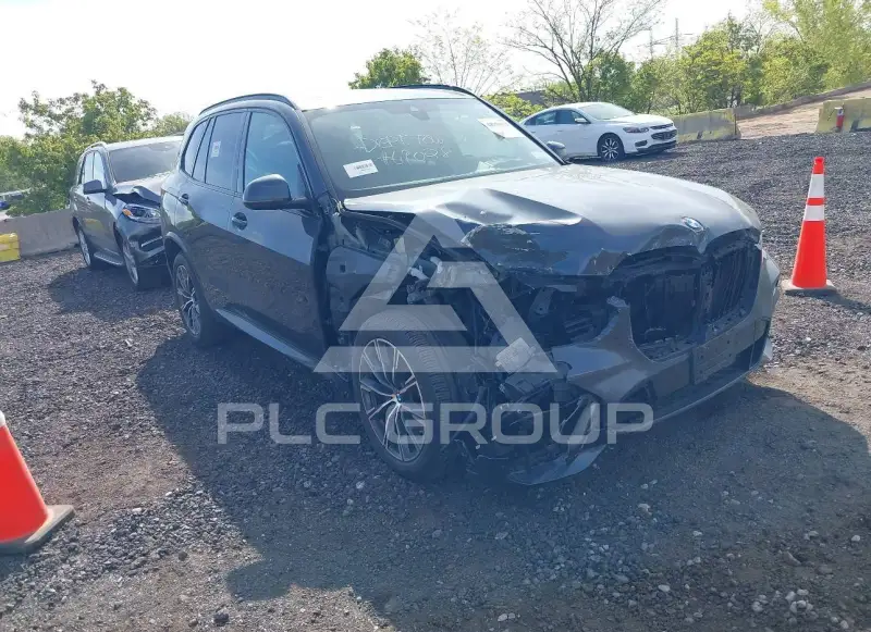 2022 BMW X5 фото