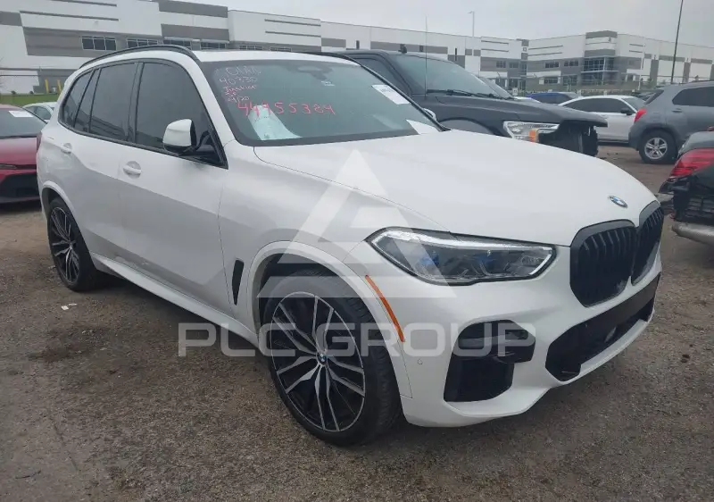 2022 BMW X5 фото